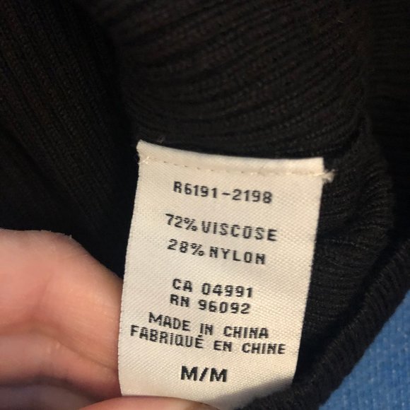 Fitted Black Ribbed Turtleneck Sweater Size Medium - Picture 4 of 7